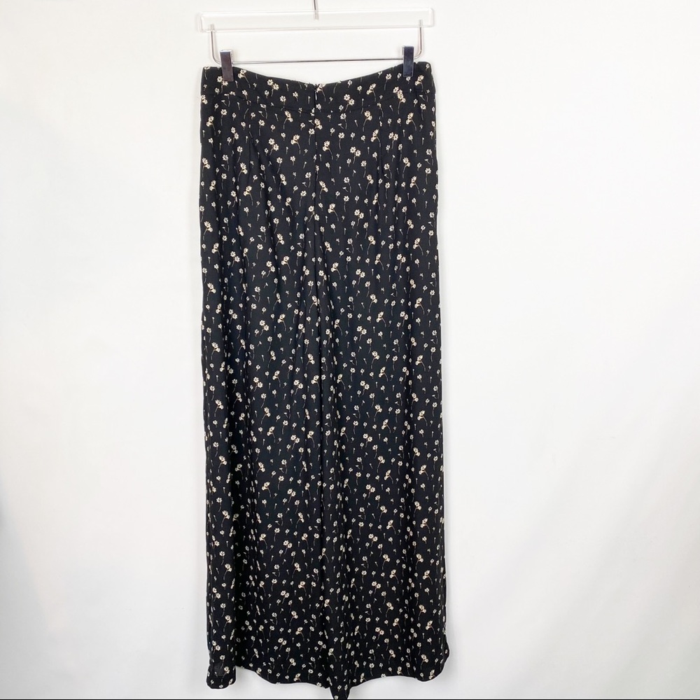 Isalis Wide Leg Printed Black Floral Pant Large